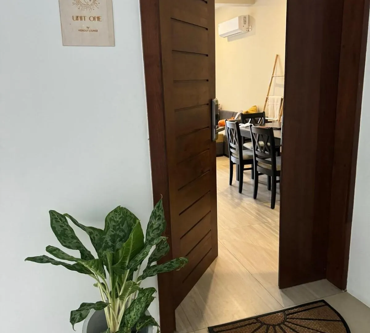 Unit One By Hideout Lounge Apartment Kandy Sri Lanka