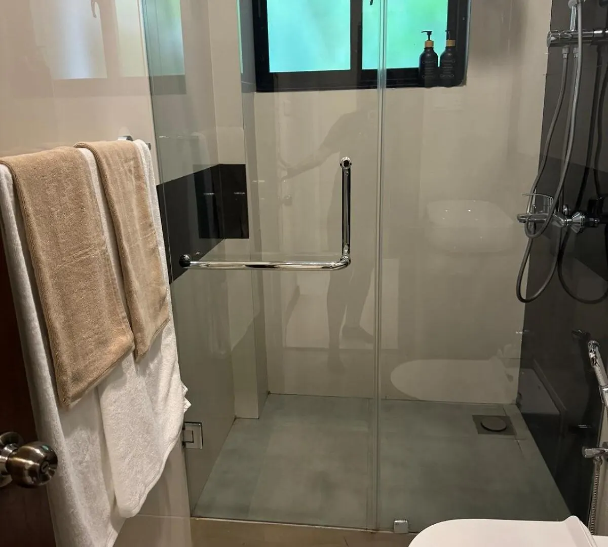 Unit One By Hideout Lounge Apartment Kandy