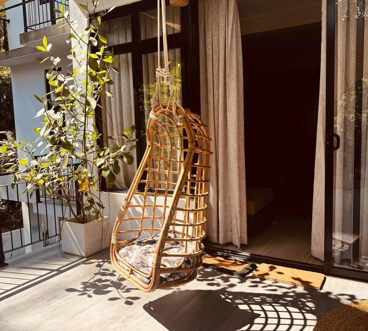 Unit One By Hideout Lounge Apartment Kandy